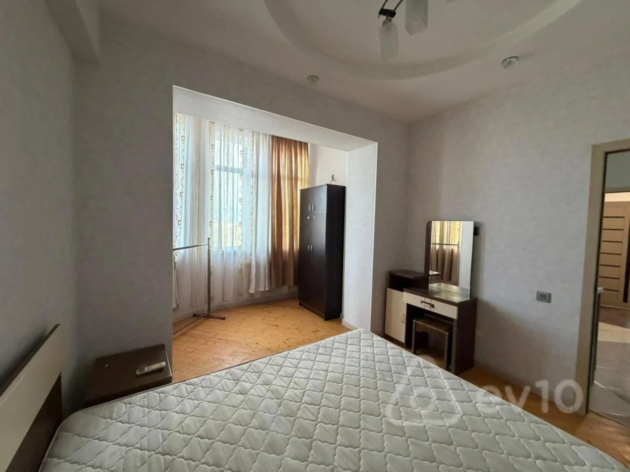 Kirayə verilir 3 otaqlı yeni tikili 120 m²