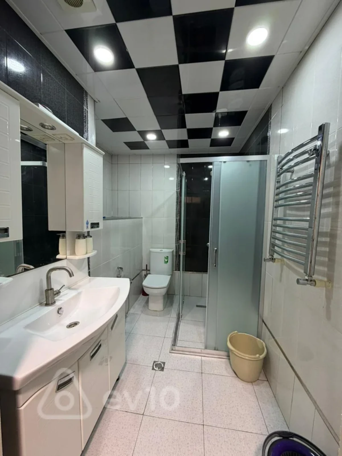 Kirayə verilir 3 otaqlı yeni tikili 120 m²