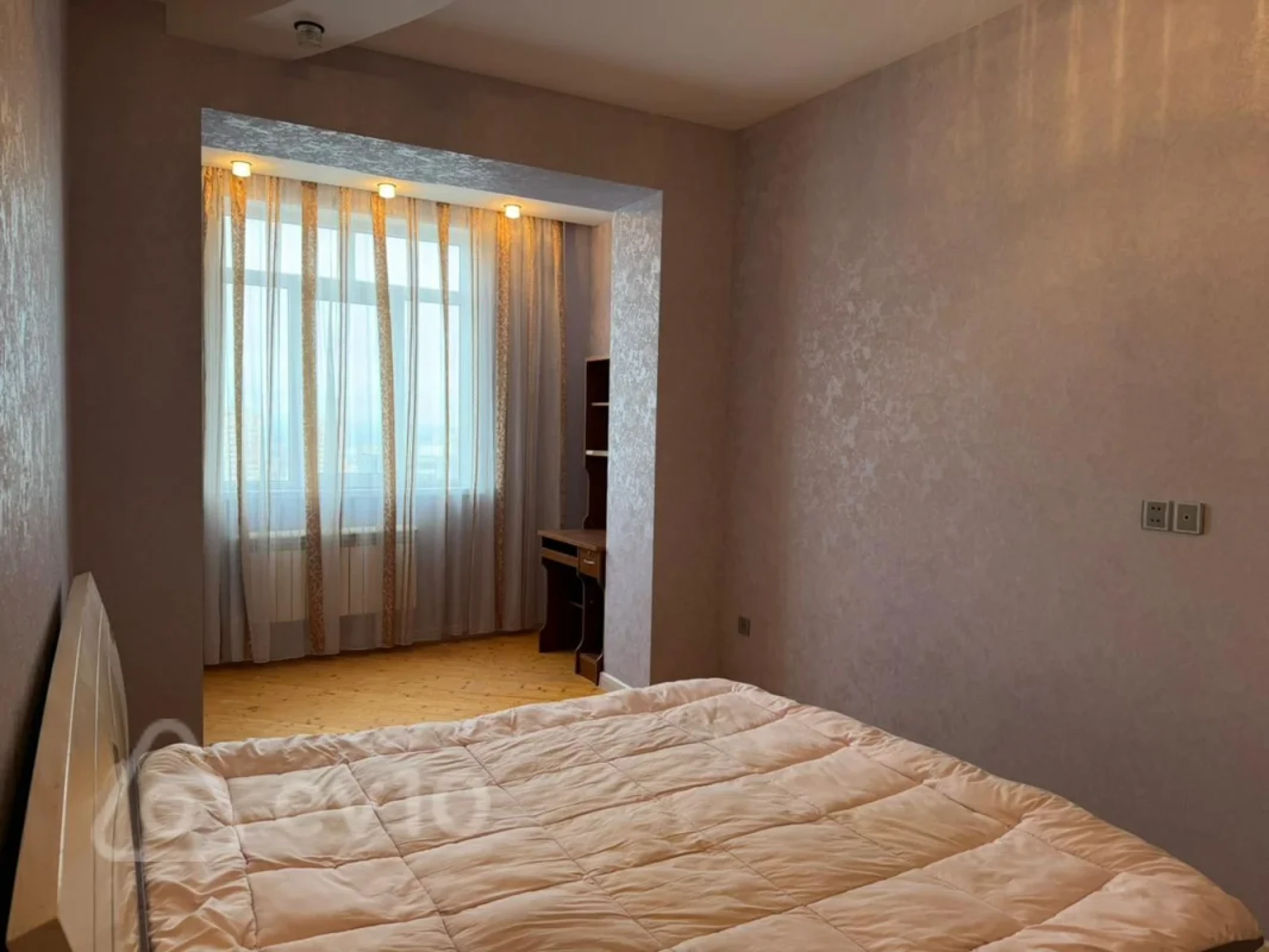 Kirayə verilir 3 otaqlı yeni tikili 120 m²