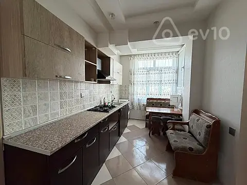 Kirayə verilir 3 otaqlı yeni tikili 120 m²