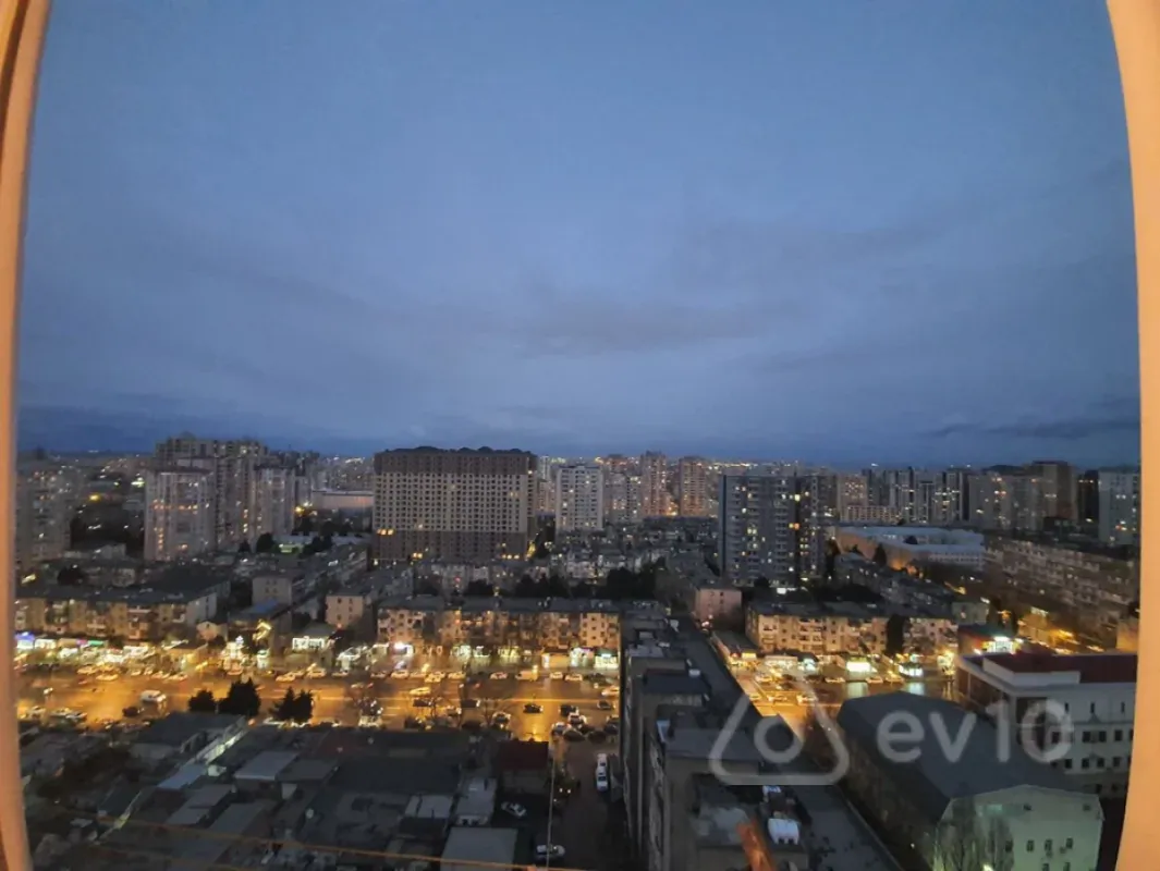 Kirayə verilir 3 otaqlı yeni tikili 120 m²