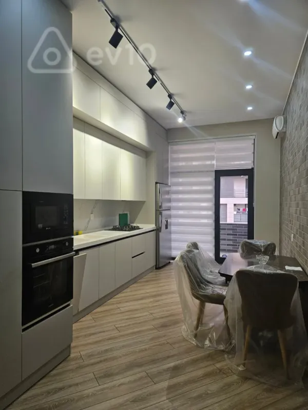 Kirayə verilir 3 otaqlı yeni tikili 142 m²