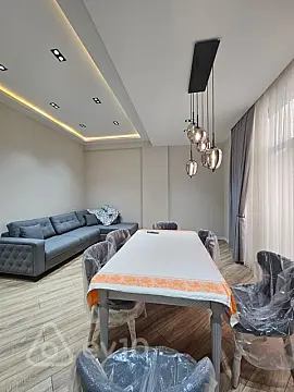 Kirayə verilir 3 otaqlı yeni tikili 142 m²