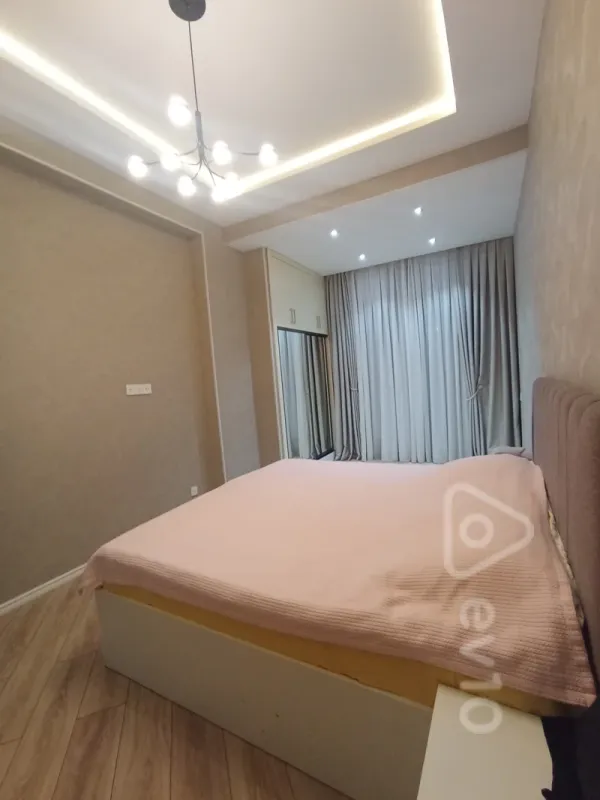 Kirayə verilir 3 otaqlı yeni tikili 142 m²