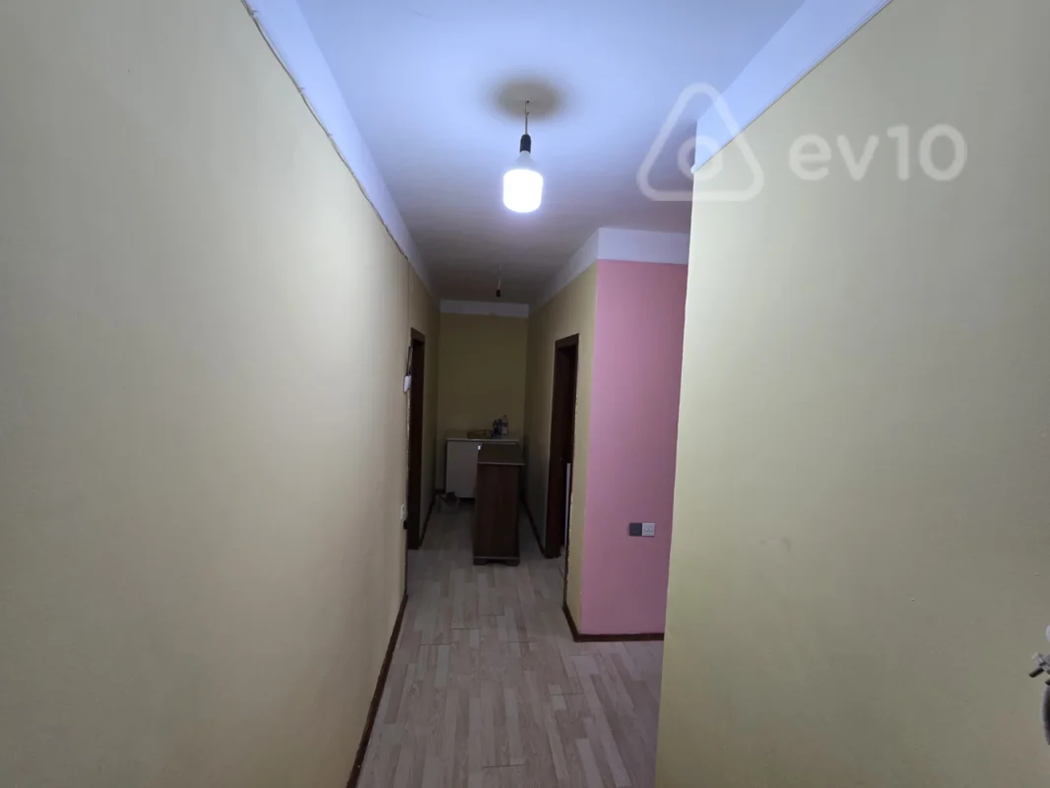 Kirayə verilir 2 otaqlı yeni tikili 64 m²