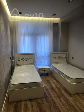 Kirayə verilir 3 otaqlı yeni tikili 95 m²