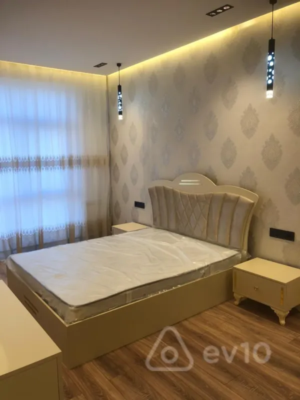 Kirayə verilir 3 otaqlı yeni tikili 95 m²