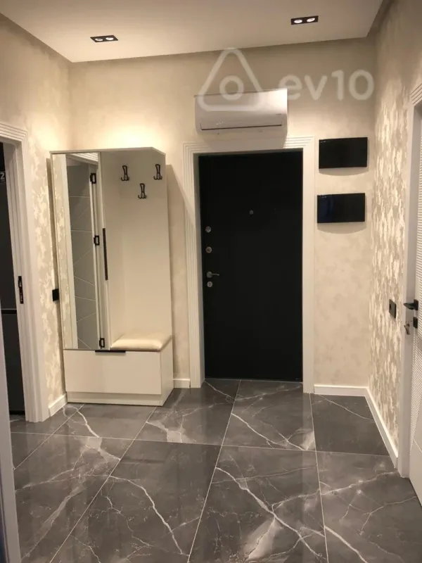 Kirayə verilir 3 otaqlı yeni tikili 95 m²