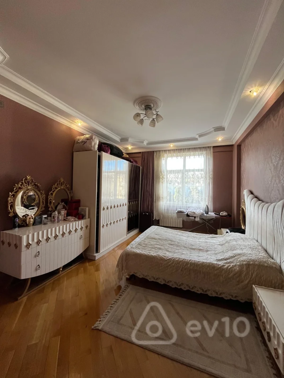 Satılır 3 otaqlı yeni tikili 136 m²