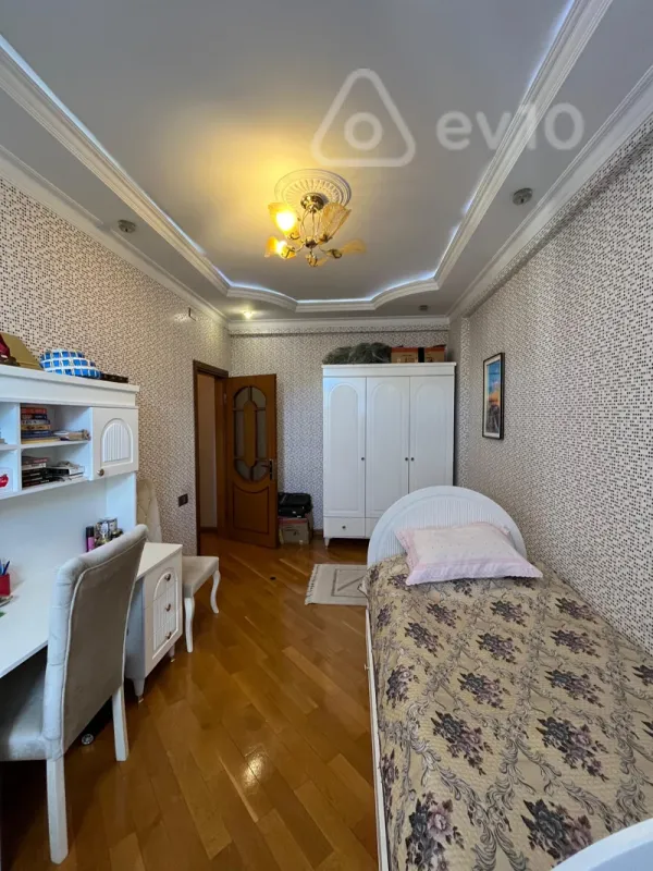 Satılır 3 otaqlı yeni tikili 136 m²
