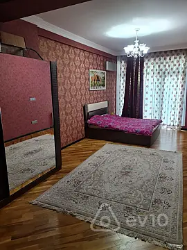 Kirayə verilir 4 otaqlı yeni tikili 230 m²