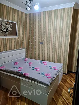 Kirayə verilir 4 otaqlı yeni tikili 230 m²