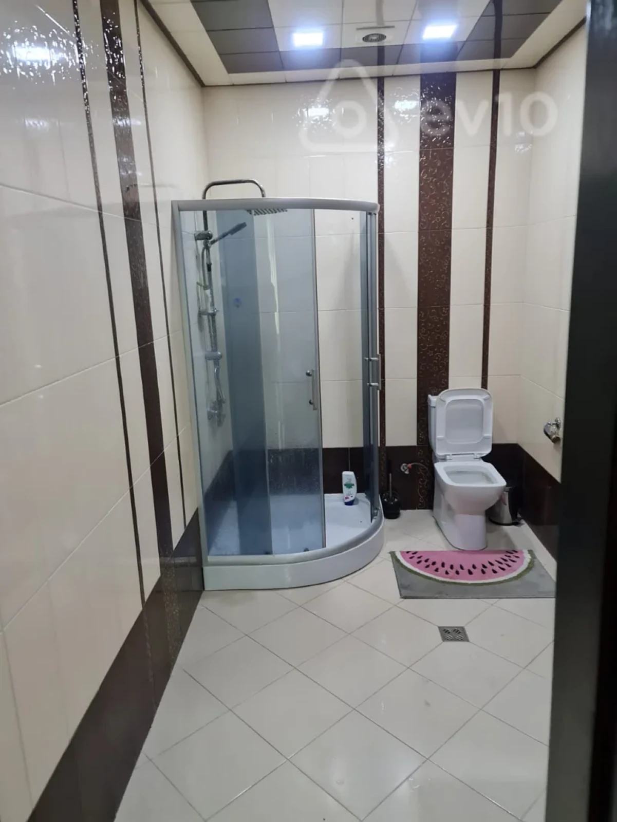 Kirayə verilir 4 otaqlı yeni tikili 230 m²