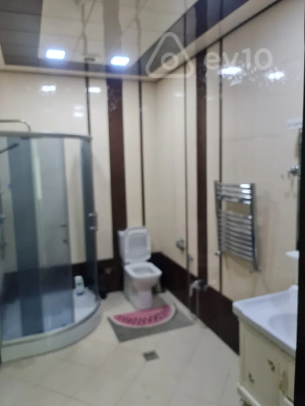 Kirayə verilir 4 otaqlı yeni tikili 230 m²