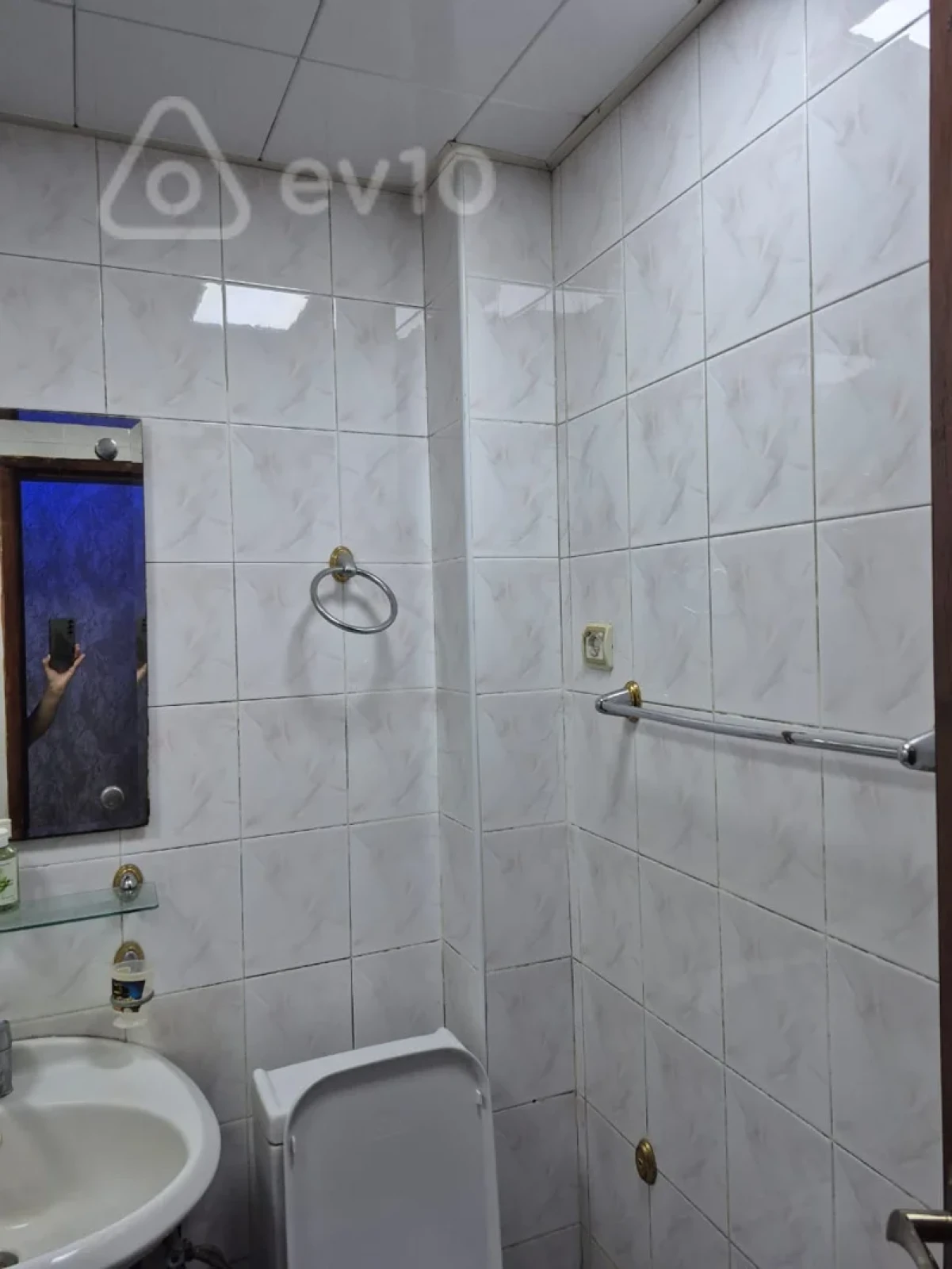 Satılır 3 otaqlı köhnə tikili 63 m²