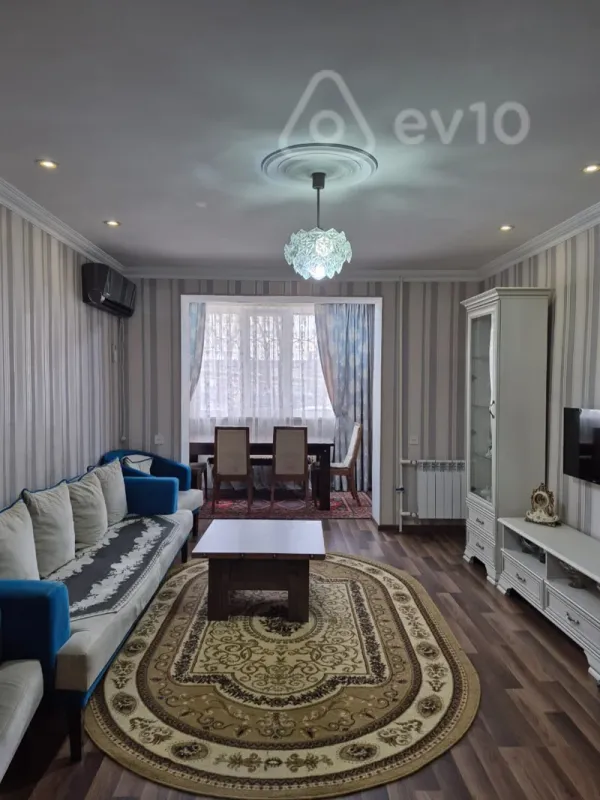 Satılır 3 otaqlı köhnə tikili 63 m²
