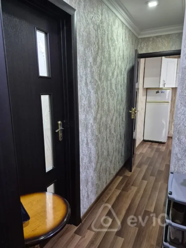 Satılır 3 otaqlı köhnə tikili 63 m²