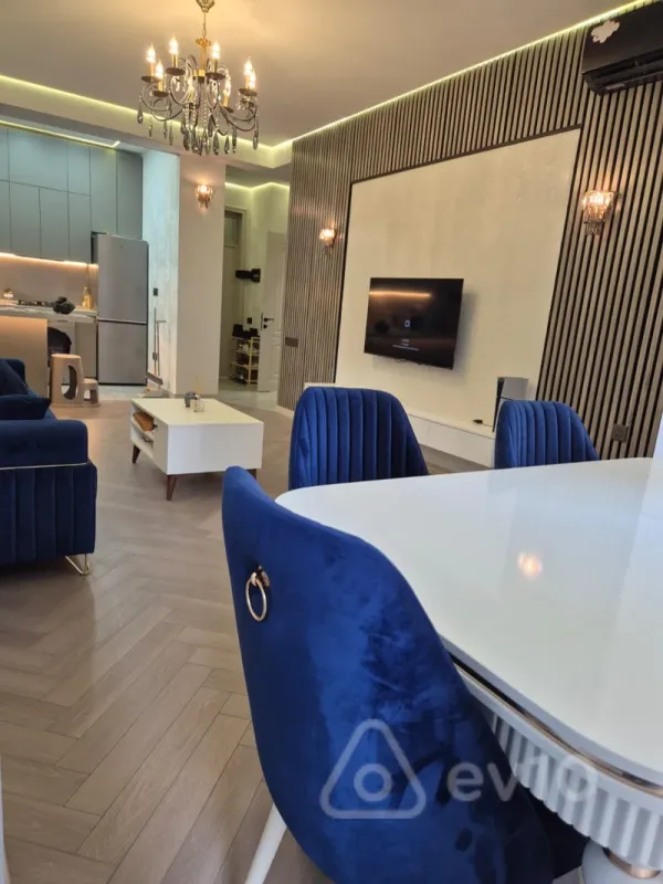 Kirayə verilir 2 otaqlı yeni tikili 75 m²