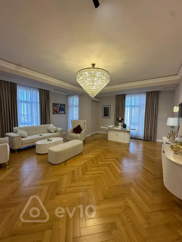 Satılır 3 otaqlı yeni tikili 147 m²