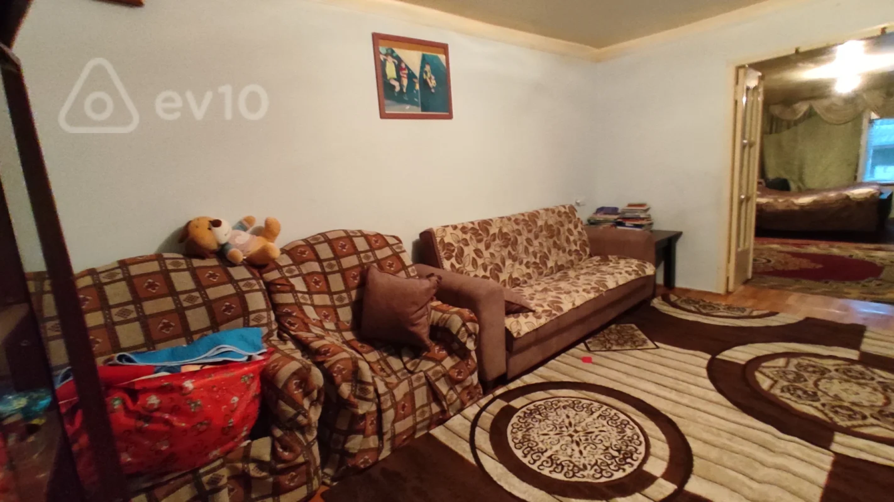 Satılır 2 otaqlı köhnə tikili 50 m²