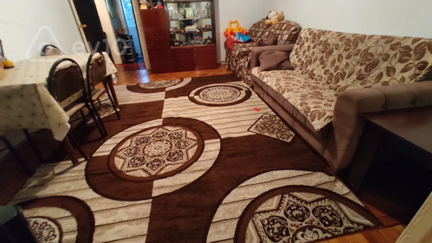 Satılır 2 otaqlı köhnə tikili 50 m²