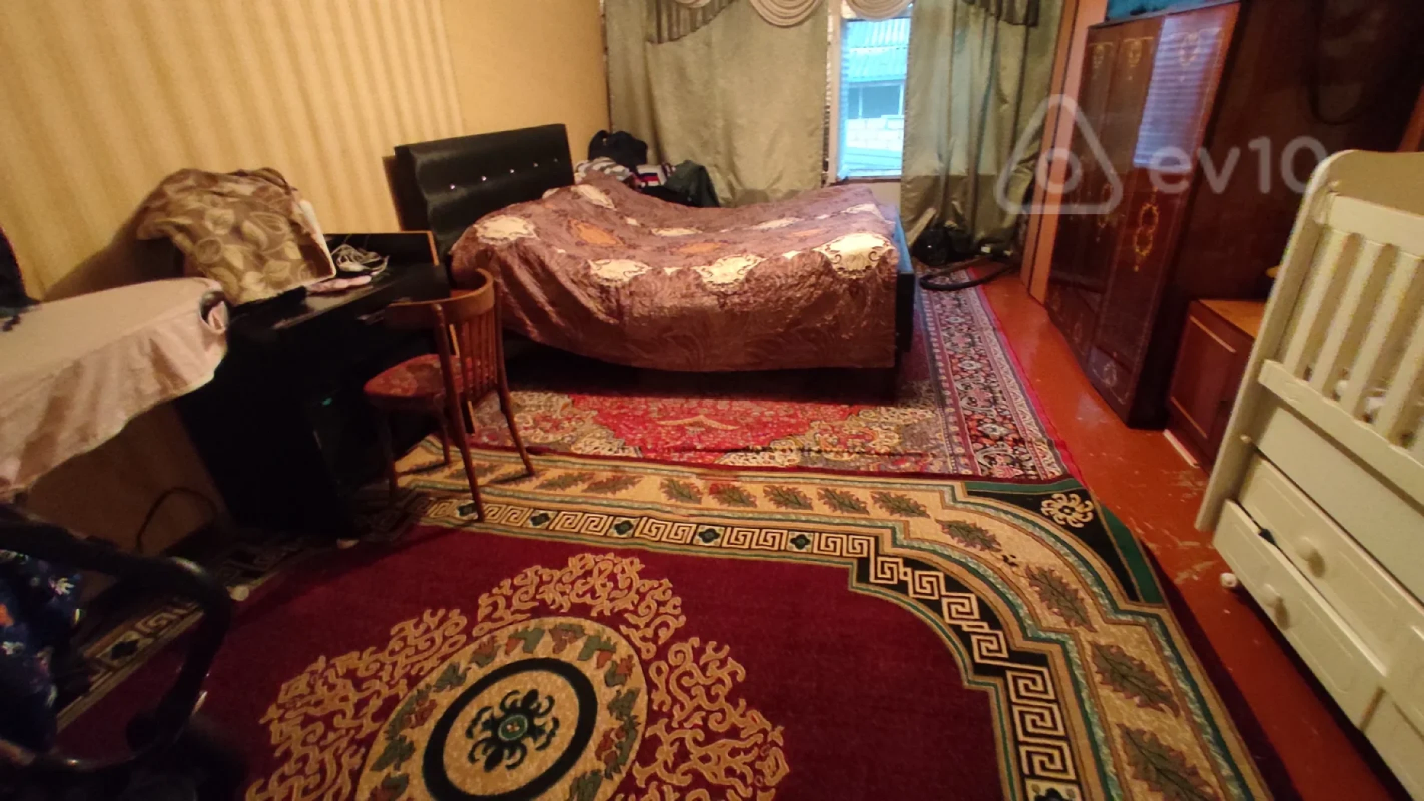 Satılır 2 otaqlı köhnə tikili 50 m²