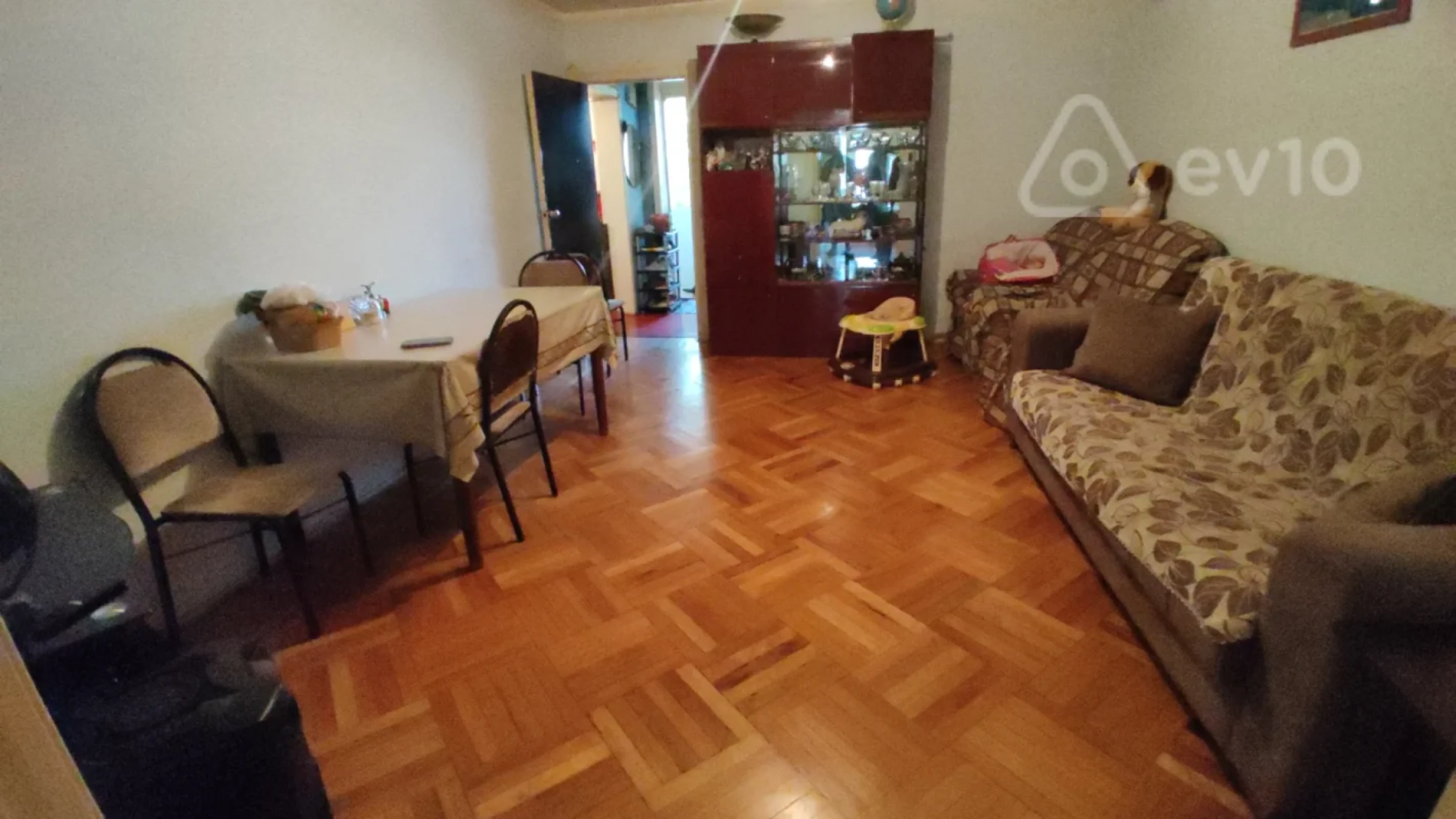 Satılır 2 otaqlı köhnə tikili 50 m²