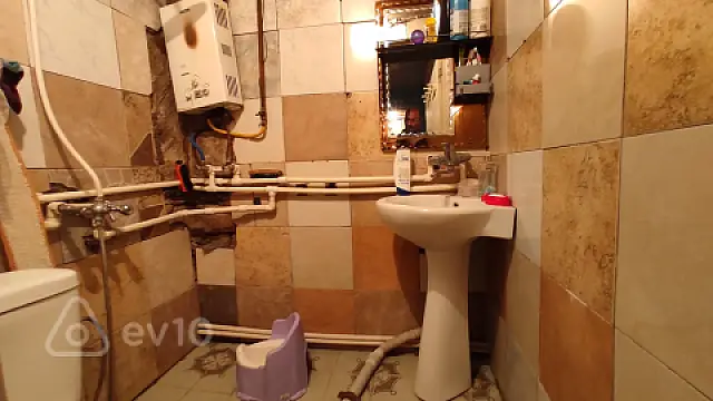 Satılır 2 otaqlı köhnə tikili 50 m²