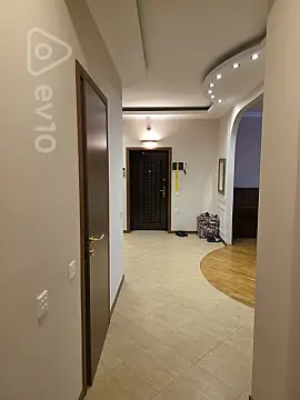 Kirayə verilir 4 otaqlı yeni tikili 140 m²