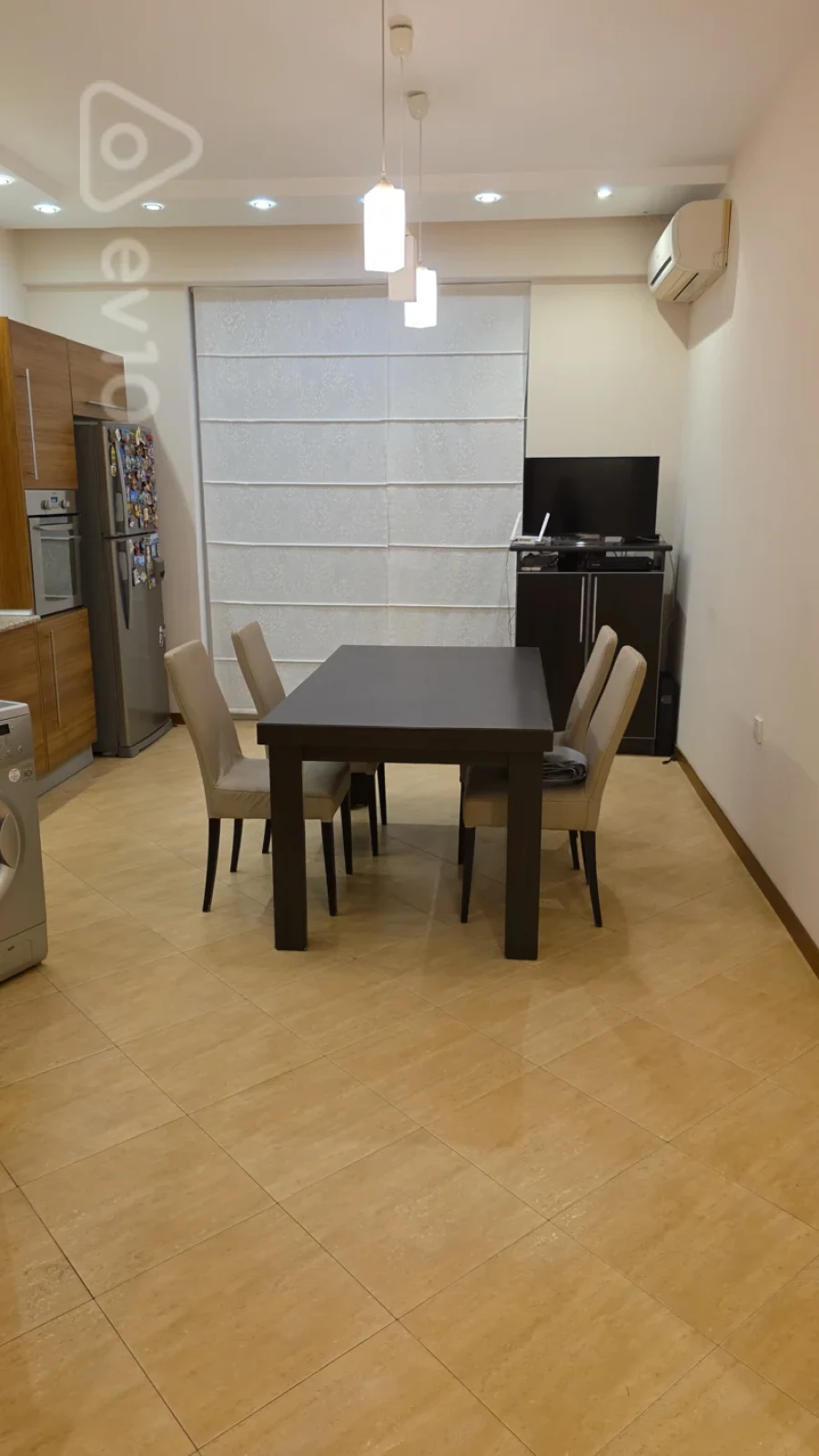 Kirayə verilir 4 otaqlı yeni tikili 140 m²