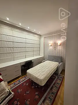 Kirayə verilir 4 otaqlı yeni tikili 140 m²