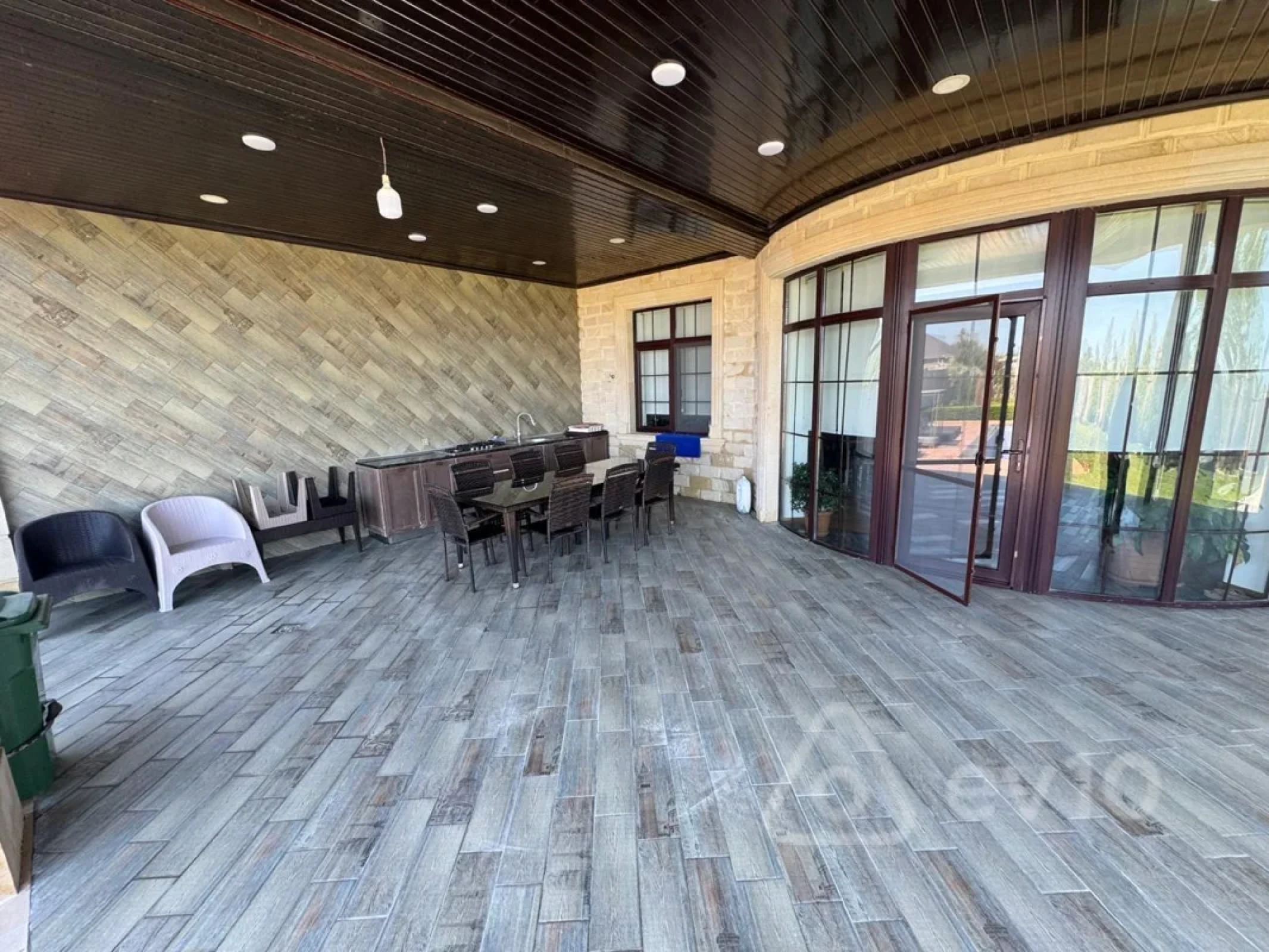 Satılır 8 otaqlı həyət evi 510 m²