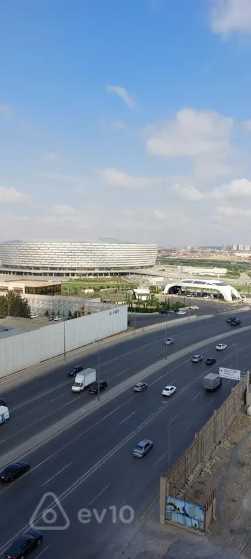 Kirayə verilir 3 otaqlı yeni tikili 136 m²