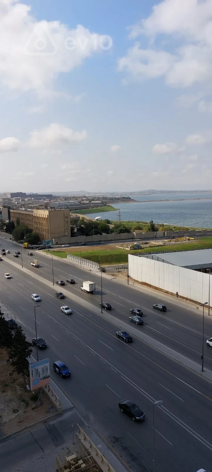 Kirayə verilir 3 otaqlı yeni tikili 136 m²