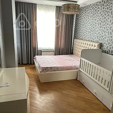 Kirayə verilir 3 otaqlı yeni tikili 100 m²