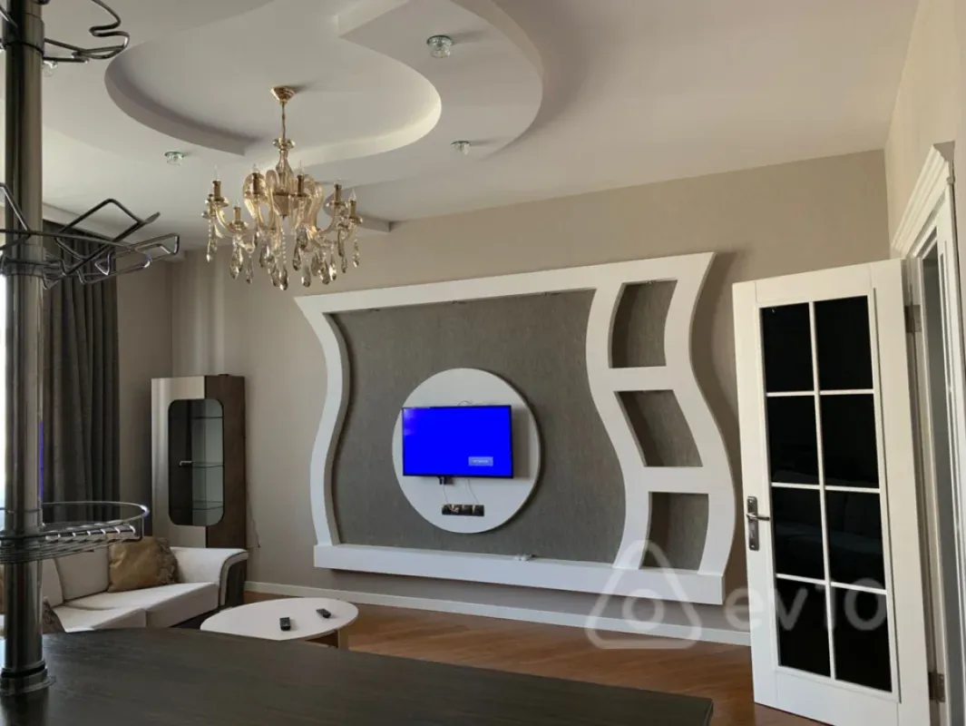 Kirayə verilir 3 otaqlı yeni tikili 86 m²