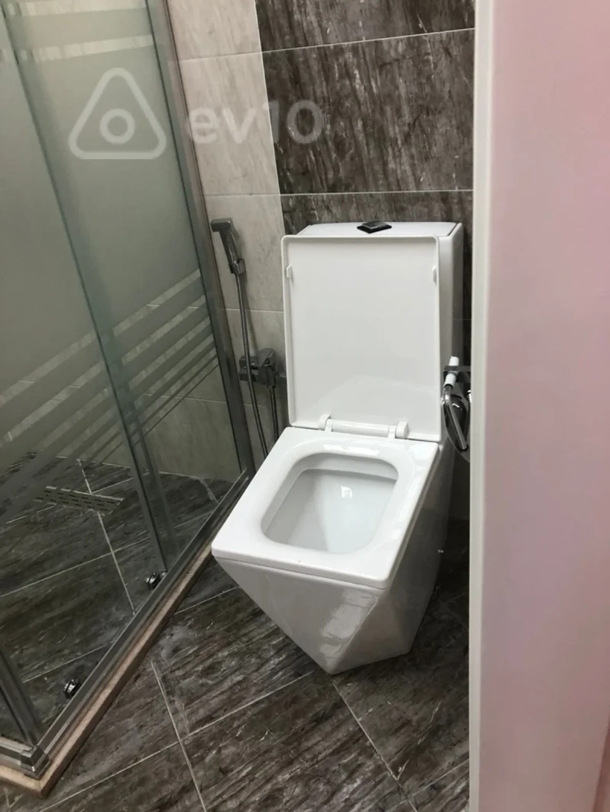 Kirayə verilir 3 otaqlı yeni tikili 86 m²