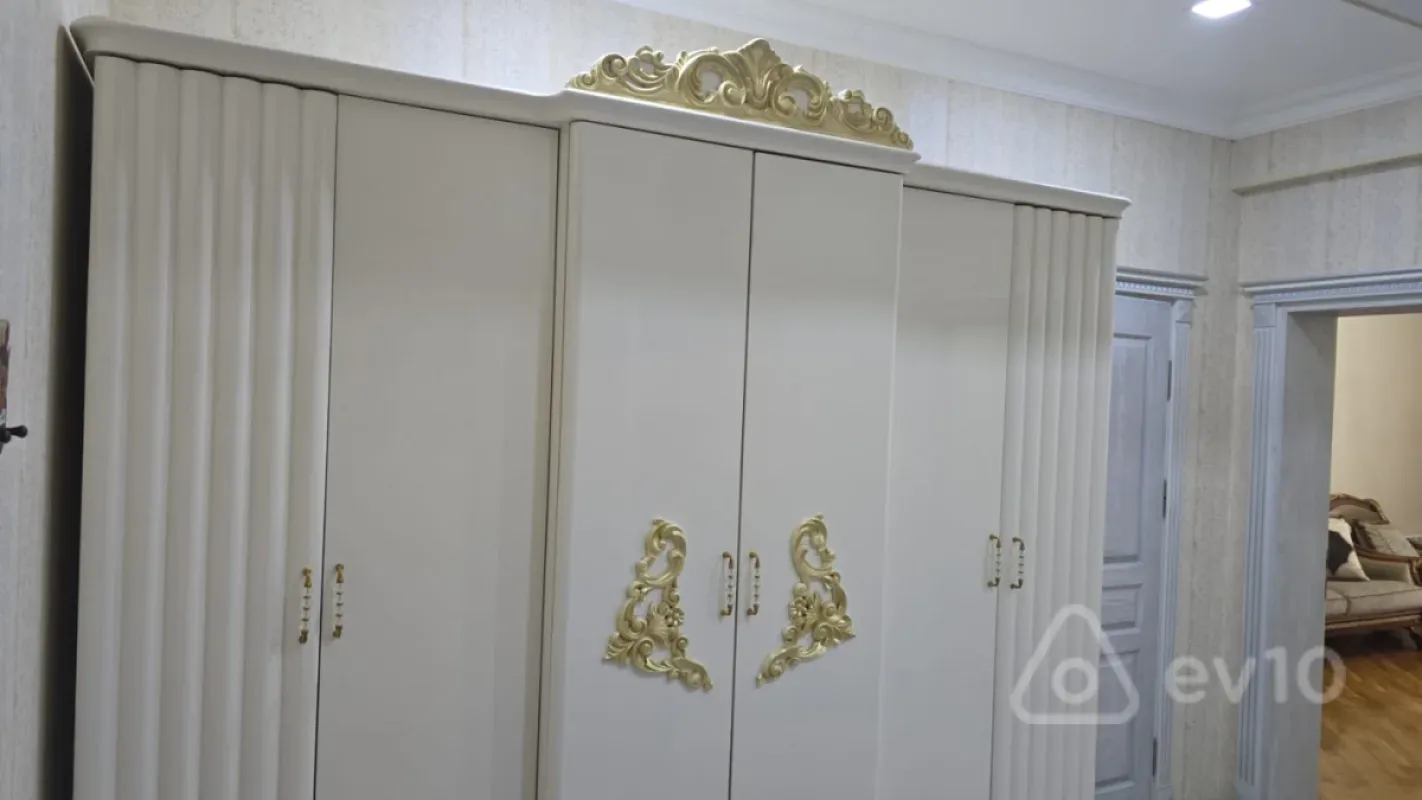 Kirayə verilir 2 otaqlı yeni tikili 60 m²