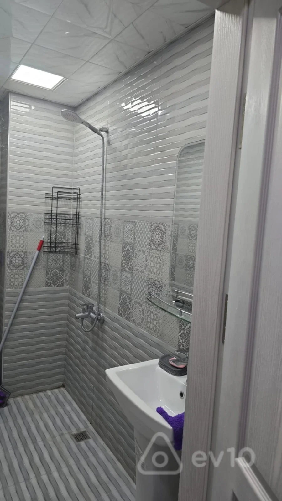 Kirayə verilir 2 otaqlı yeni tikili 60 m²