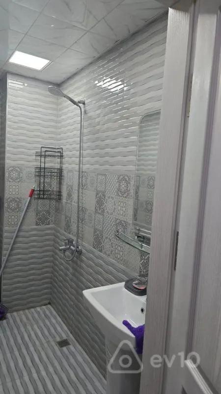 Kirayə verilir 2 otaqlı yeni tikili 60 m²