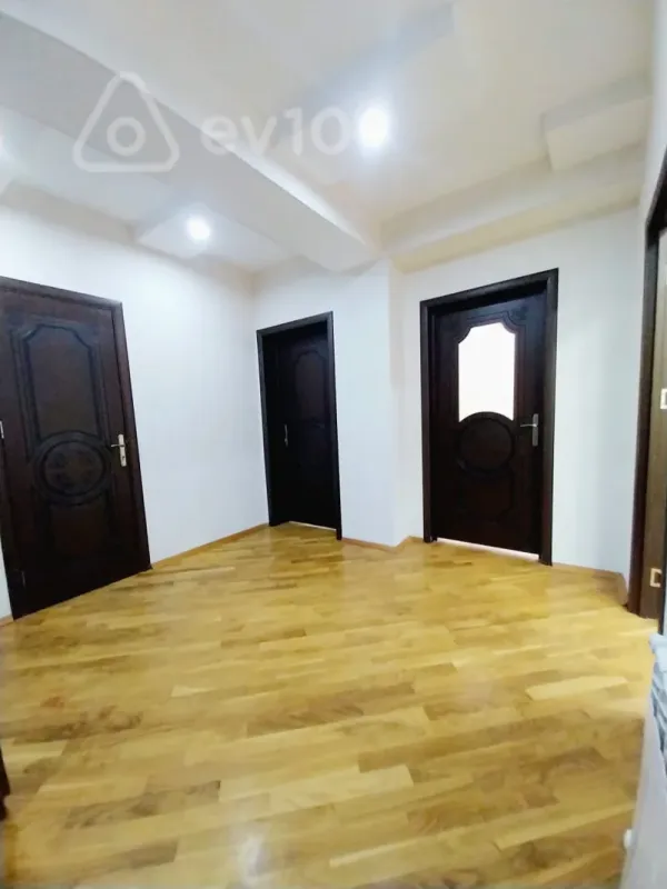 Kirayə verilir 2 otaqlı yeni tikili 90 m²