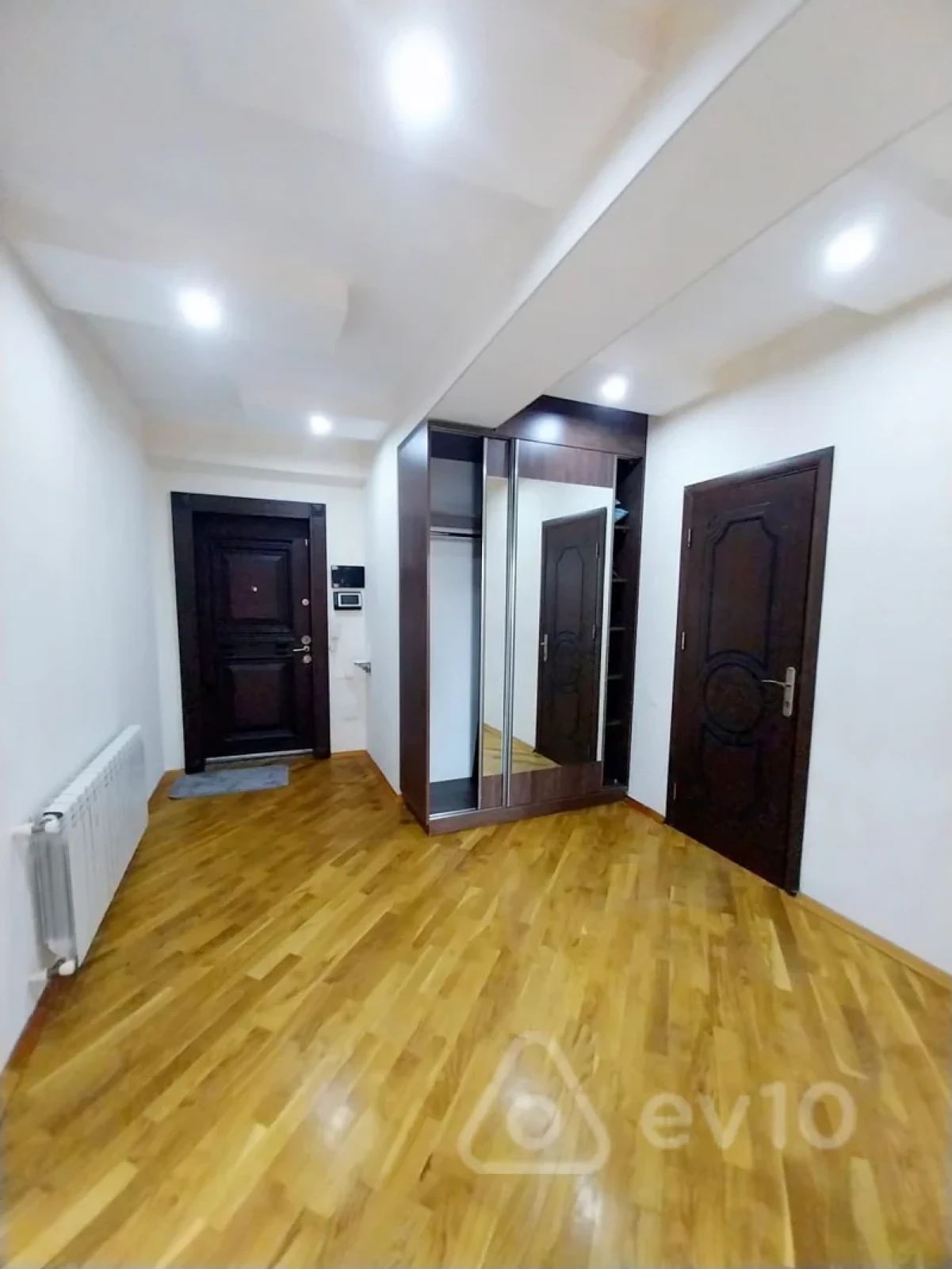 Kirayə verilir 2 otaqlı yeni tikili 90 m²