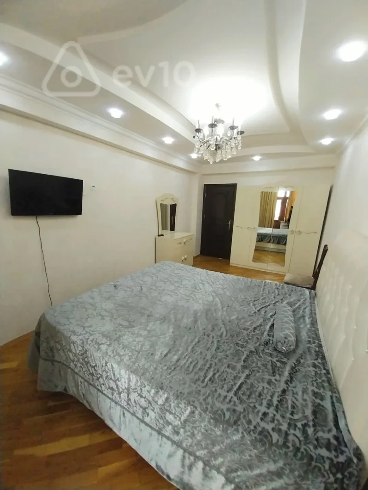 Kirayə verilir 2 otaqlı yeni tikili 90 m²