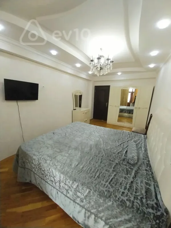 Kirayə verilir 2 otaqlı yeni tikili 90 m²