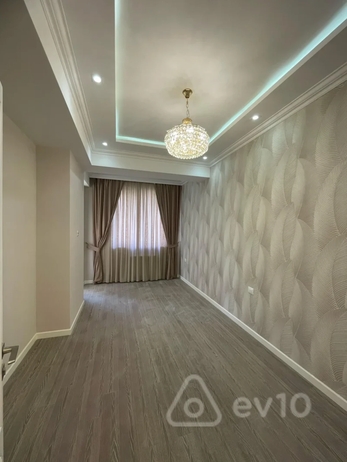 Satılır 3 otaqlı yeni tikili 137 m²