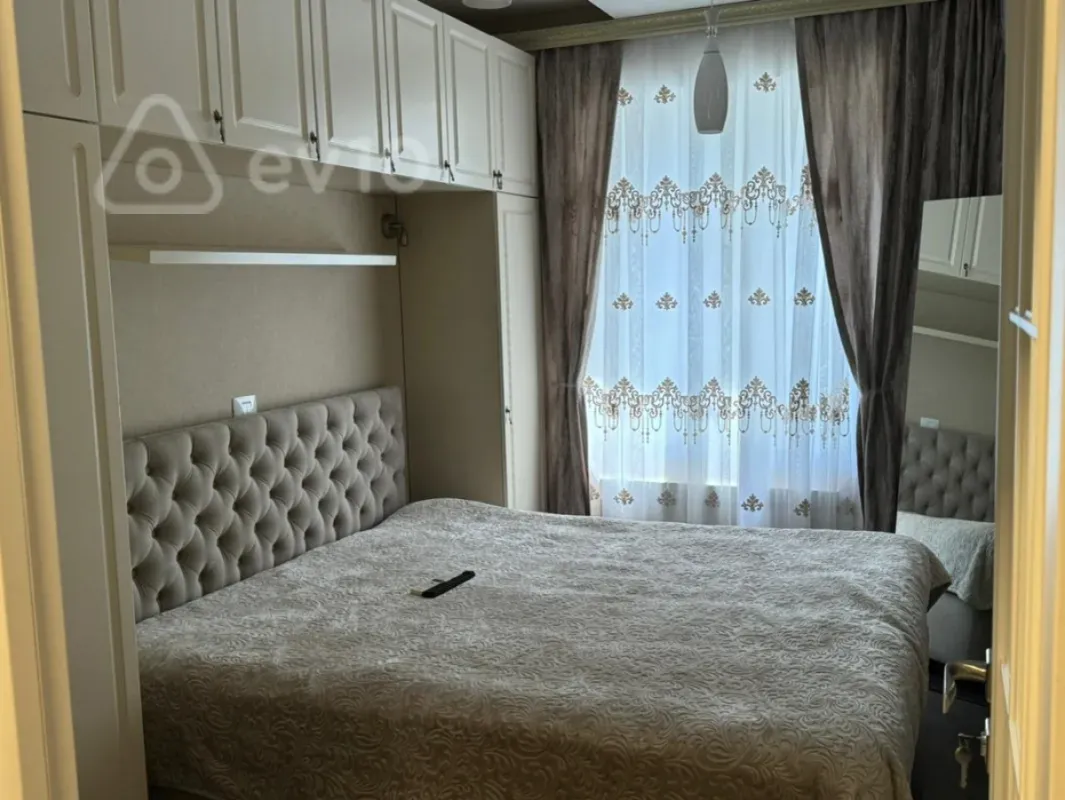 Satılır 3 otaqlı köhnə tikili 75 m²