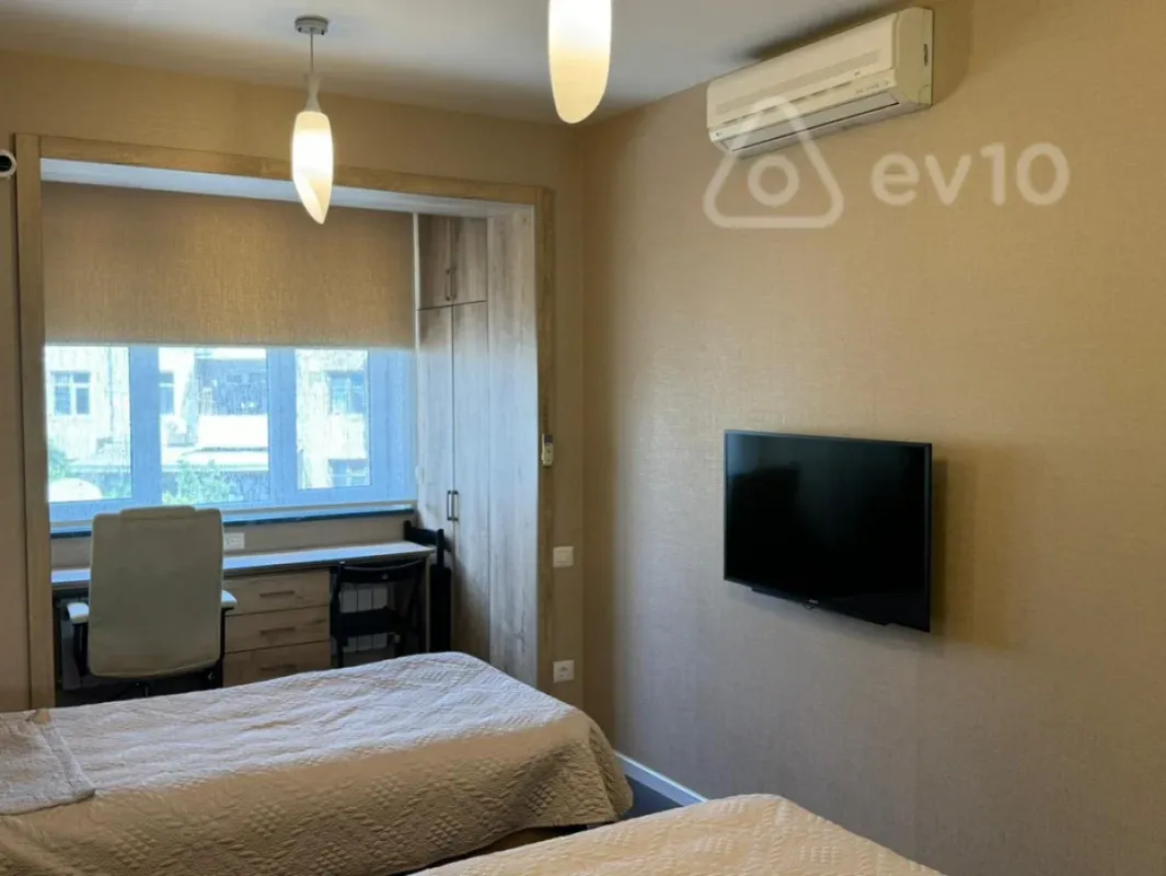 Satılır 3 otaqlı köhnə tikili 75 m²