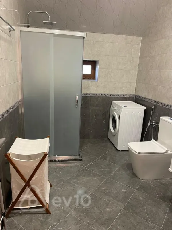 Kirayə verilir 4 otaqlı həyət evi 155 m²