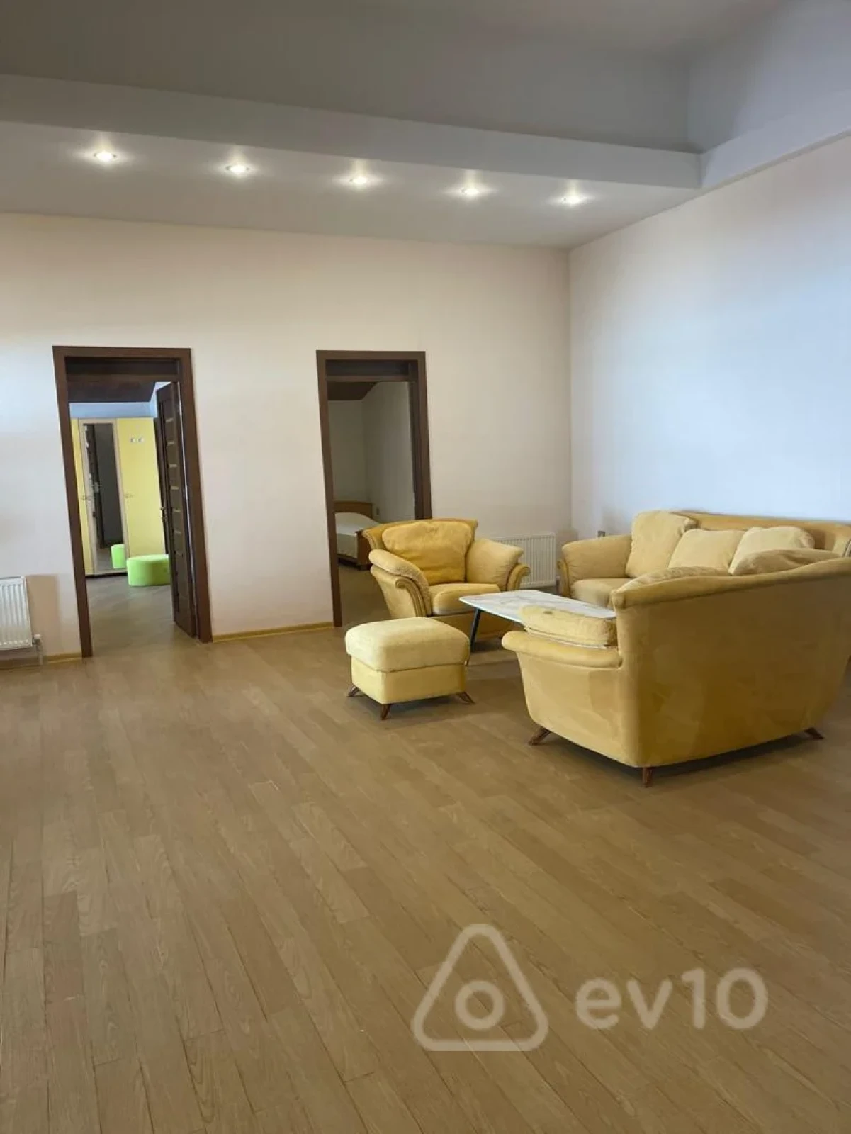 Kirayə verilir 4 otaqlı həyət evi 155 m²