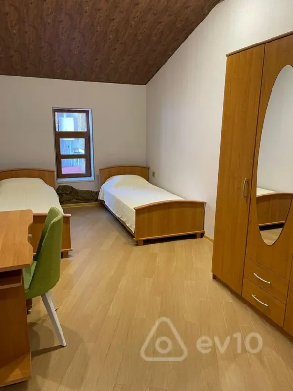 Kirayə verilir 4 otaqlı həyət evi 155 m²